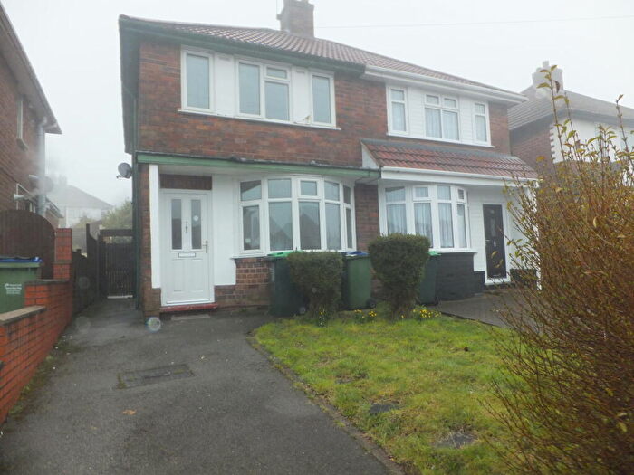 2 Bedroom House To Rent In Birch Crescent, Tividale, B69