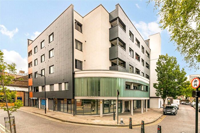 1 Bedroom Flat For Sale In Triangle Road, London, E8