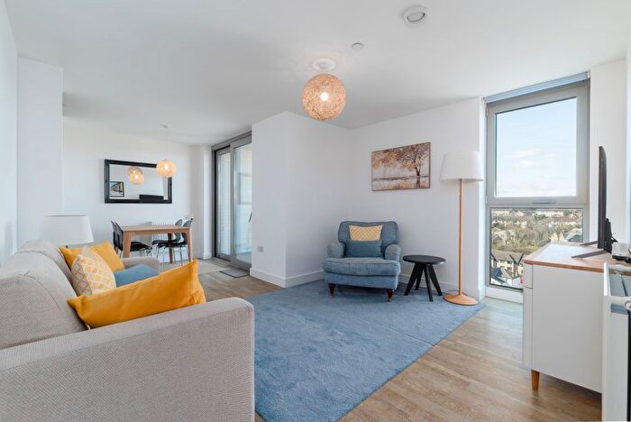 1 Bedroom Flat To Rent In Loampit Vale, London, SE13