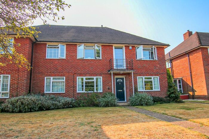 2 Bedroom Maisonette To Rent In Peaches Close, Cheam, Sutton, SM2