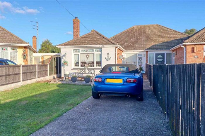 3 Bedroom Bungalow For Sale In Tudor Green, West Clacton, CO15