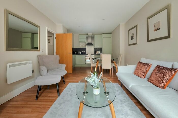 1 Bedroom Flat To Rent In Pepys Street, London, EC3N