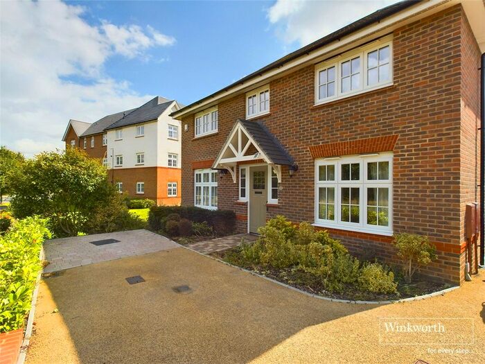4 Bedroom Detached House To Rent In Orwell Drive, Arborfield Green, Reading, Berkshire, RG2