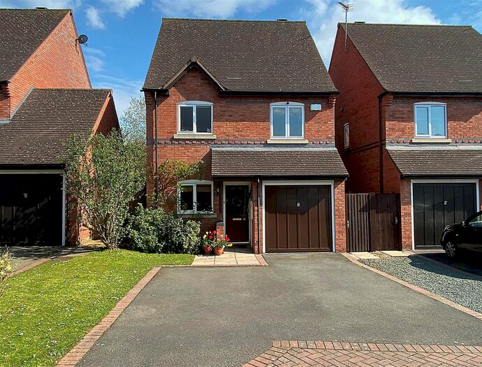 3 Bedroom Detached House For Sale In Highfield, Hatton Park, Warwick, CV35