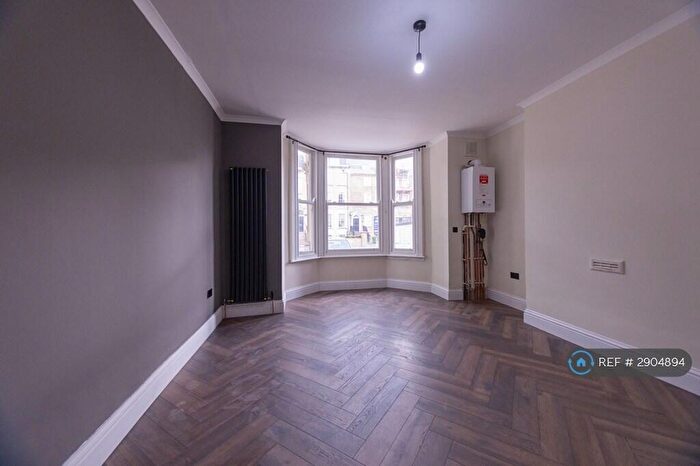 2 Bedroom Flat To Rent In Romford Road, London, E15