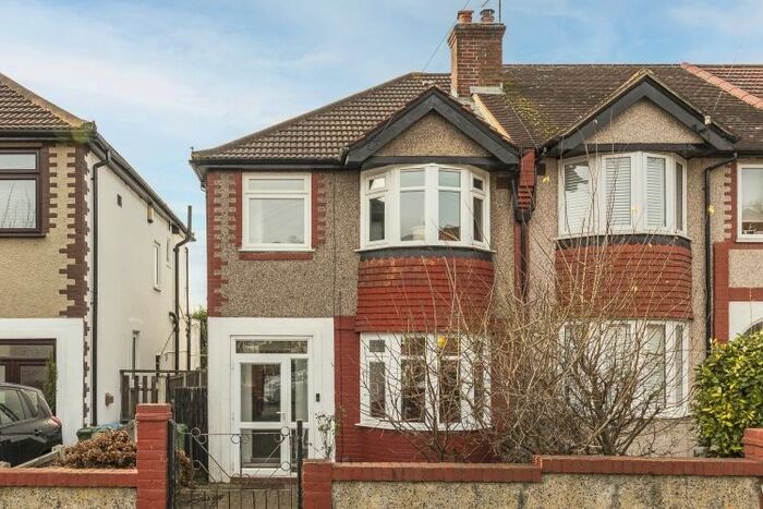 3 Bedroom Semi-Detached House To Rent In Westmount Road, London SE9