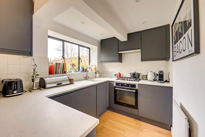 2 Bedroom Flat For Sale In Manor Park, Hither Green, London, SE13