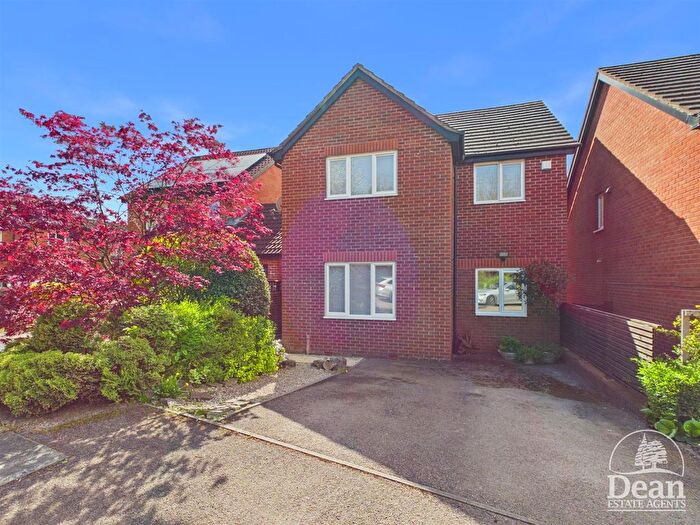 4 Bedroom Detached House For Sale In Grove Park, Whitecroft, Lydney, GL15