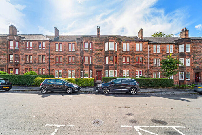 3 Bedroom Apartment To Rent In Glencoe Street, G13