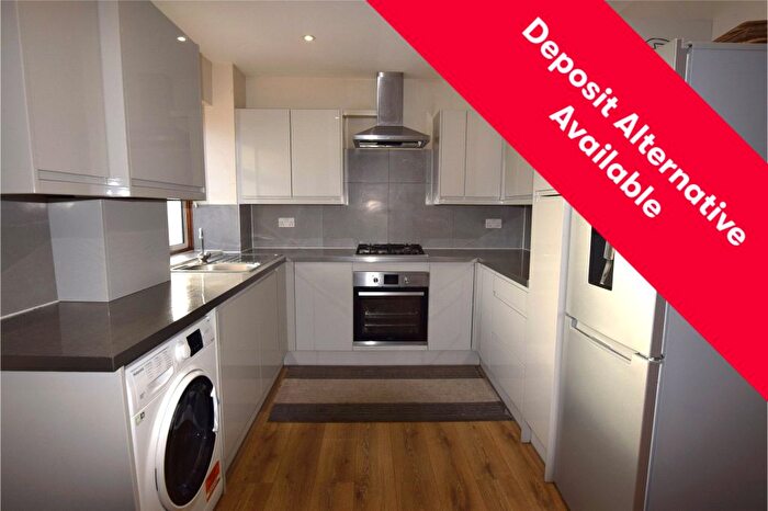 2 Bedroom Flat To Rent In Prestwood Avenue, Harrow, HA3