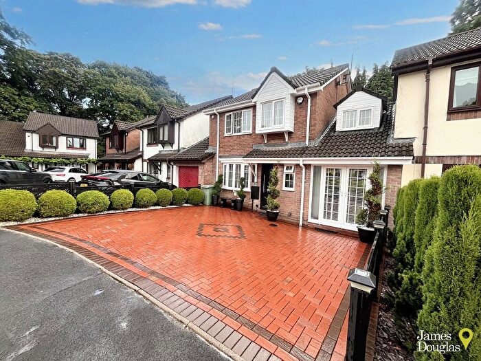 4 Bedroom Link Detached House For Sale In The Grove, Glyncoch, Pontypridd, CF37