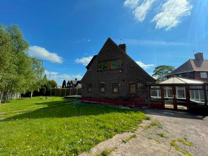 3 Bedroom Detached House To Rent In Broxtowe Lane, Aspley, Nottingham, NG8