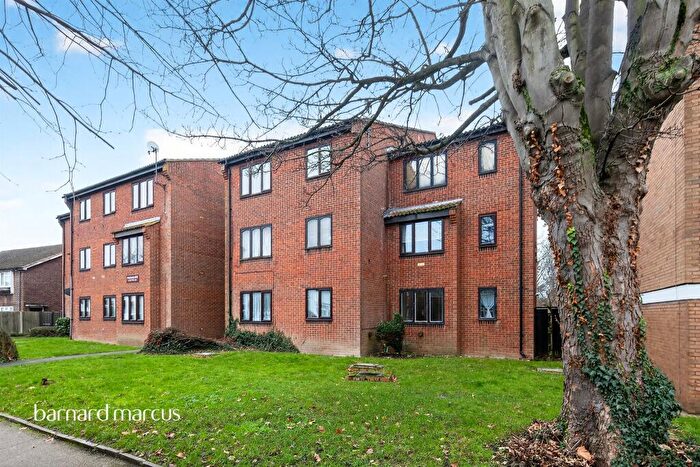 1 Bedroom Flat For Sale In Birchanger Road, London, SE25