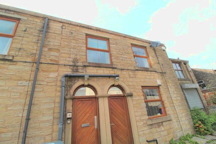 2 Bedroom Flat To Rent In Square Street, Ramsbottom, Bury, BL0