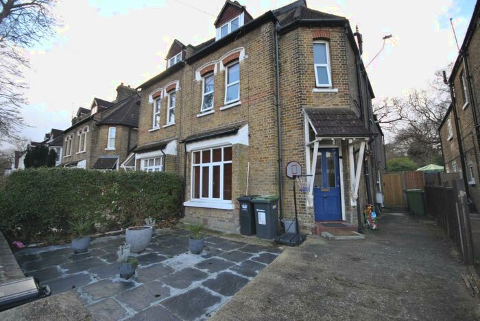 3 Bedroom Maisonette To Rent In Amblecote Road Grove Park, SE12