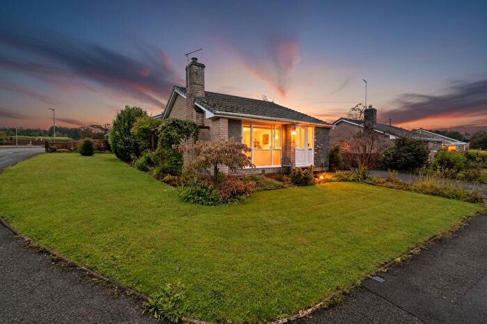 2 Bedroom Detached Bungalow For Sale In Riverbank Road, Kendal, LA9