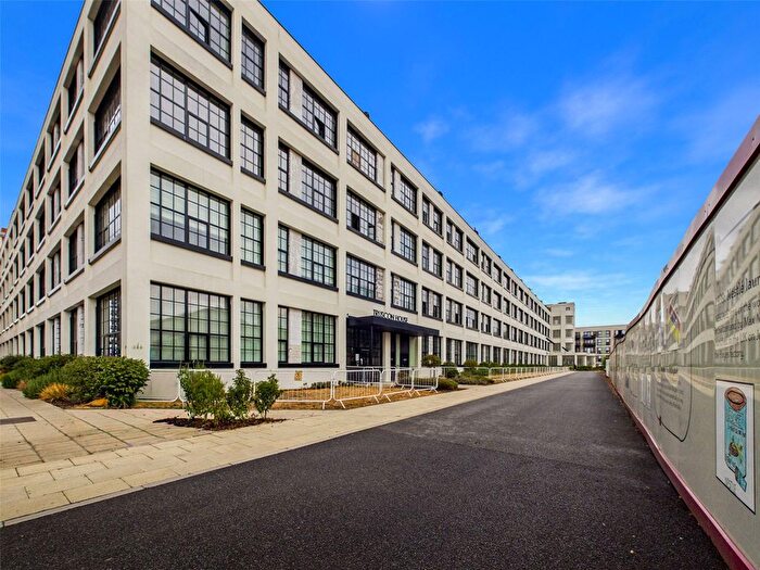 1 Bedroom Flat To Rent In Truscon House, Carnation Gardens, UB3