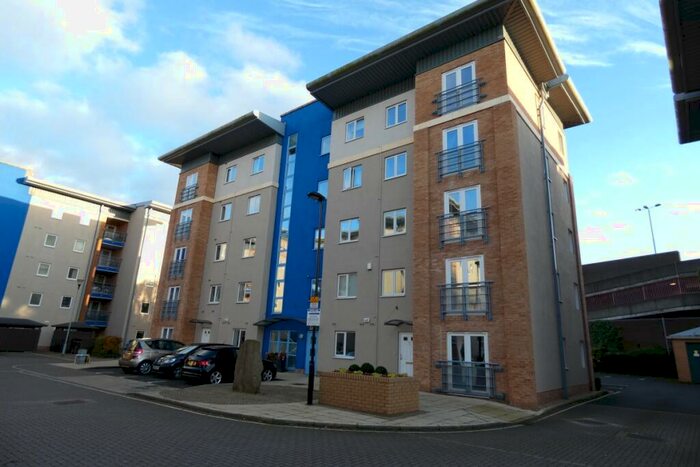 2 Bedroom Apartment To Rent In Knightsbridge Court, Gosforth, Newcastle Upon Tyne, NE3
