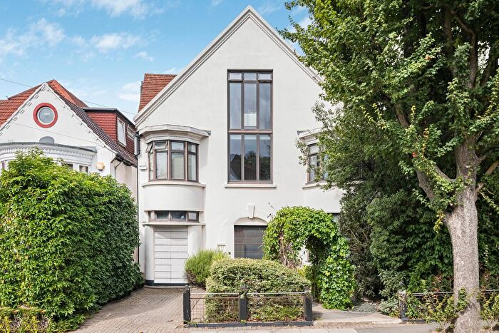 7 Bedroom Detached House For Sale In Highfield Gardens, London, NW11