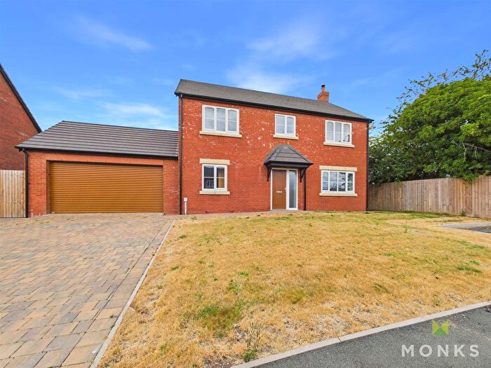 4 Bedroom Detached House For Sale In Kingfisher Way, Morda, SY10