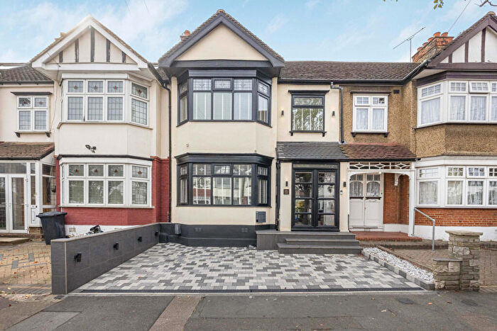 3 Bedroom Terraced House For Sale In Springfield Drive, Ilford, IG2