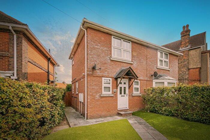 2 Bedroom Semi-Detached House For Sale In Kirby Road, Walton On The Naze, CO14