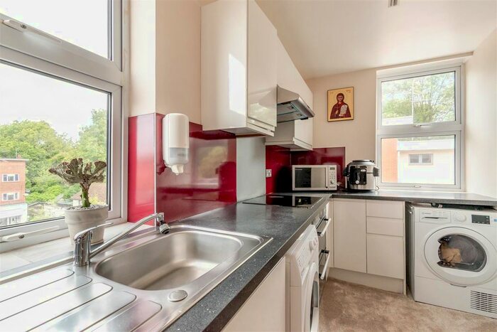 1 Bedroom Flat To Rent In Sheraton House, Chorleywood, WD3