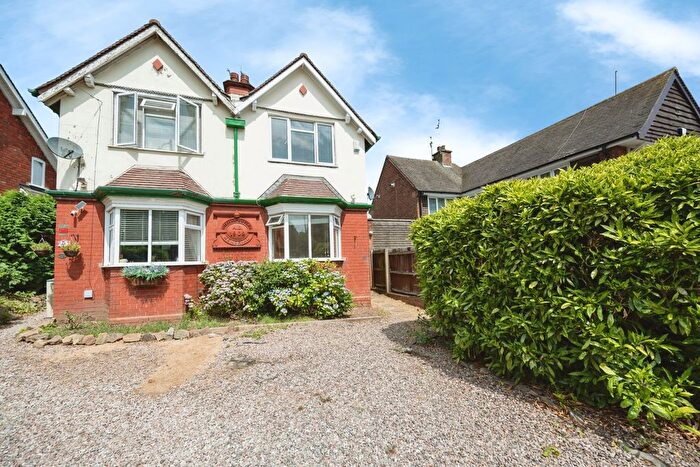 2 Bedroom Semi Detached House For Sale In Perryhill Lane, Oldbury, West Midlands, B68