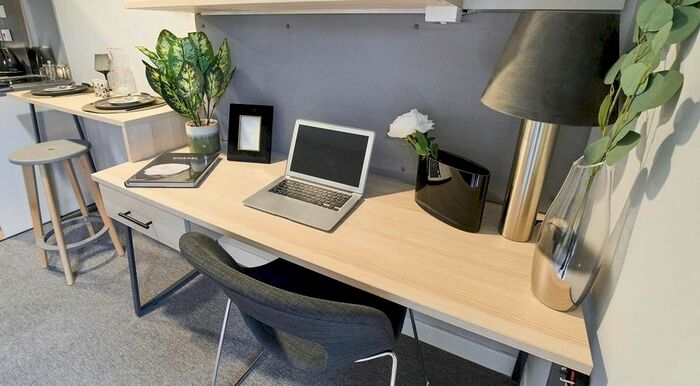 Studio To Rent In West Street, Sheffield, S1