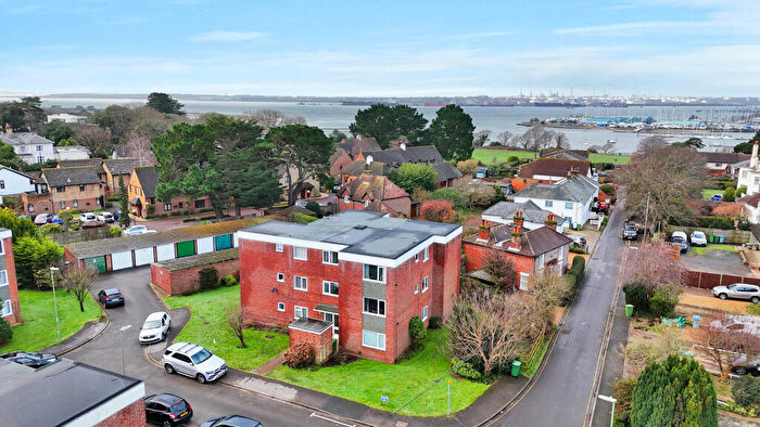 2 Bedroom Apartment For Sale In Havelock Road, Warsash, Southampton, SO31