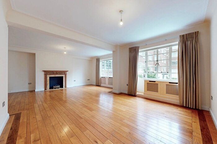 3 Bedroom Flat To Rent In Stockleigh Hall, Prince Albert Road, St John's Wood, London, NW8