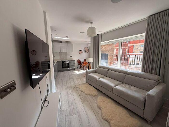 1 Bedroom Apartment To Rent In C Salisbury Road, Barnet, EN5
