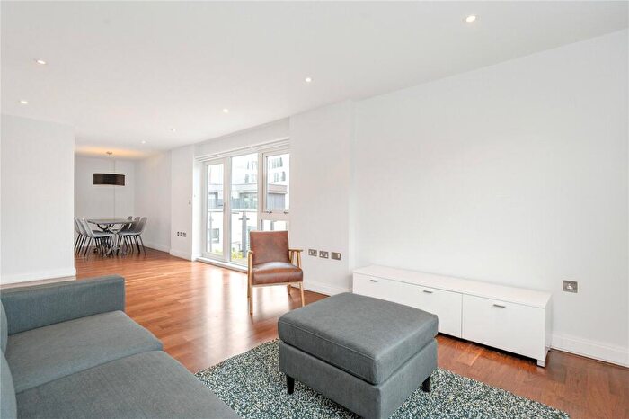 2 Bedroom Apartment To Rent In Clerkenwell Road, Clerkenwell, Islington, London, EC1M