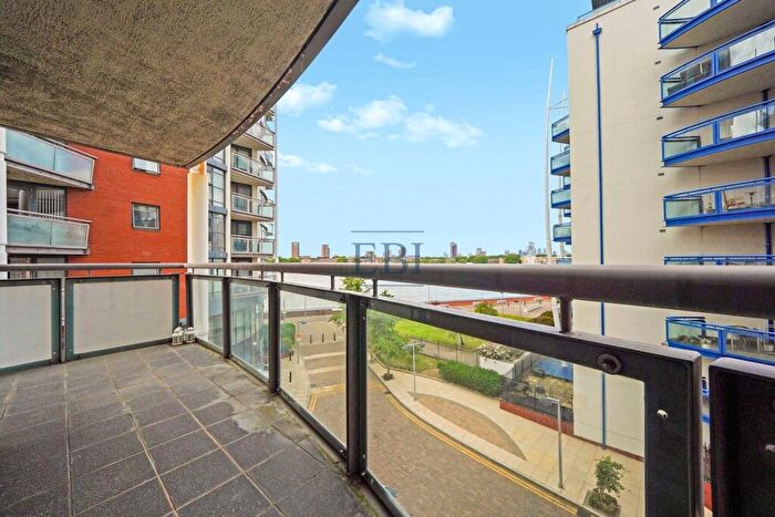 2 Bedroom Apartment For Sale In Galaxy Building, Crews Street, London, E14