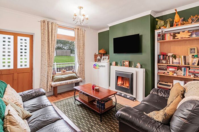 3 Bedroom Terraced House For Sale In Bentinck Road, Shuttlewood, S44