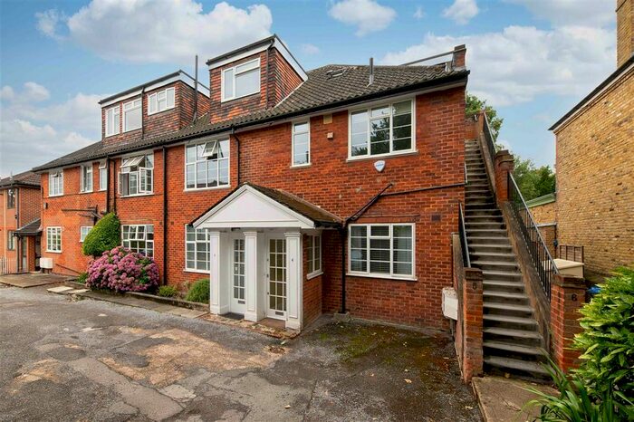 2 Bedroom Flat To Rent In Draxmont Court, Draxmont, London, SW19