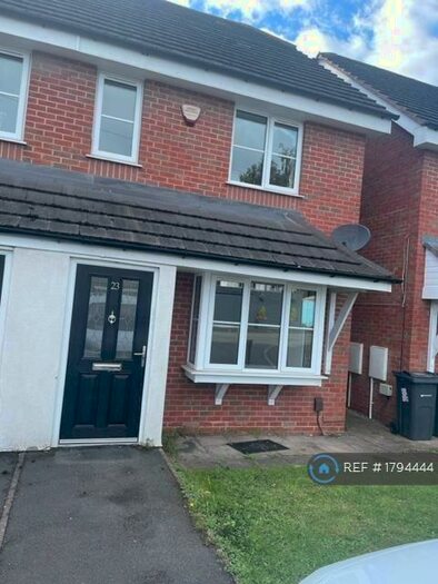 3 Bedroom Semi-Detached House To Rent In The Laurels, Erdington, Birmingham, B24