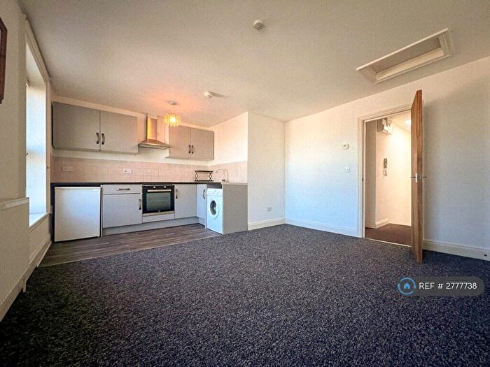 2 Bedroom Flat To Rent In Godwin Road, Cliftonville, Margate, CT9