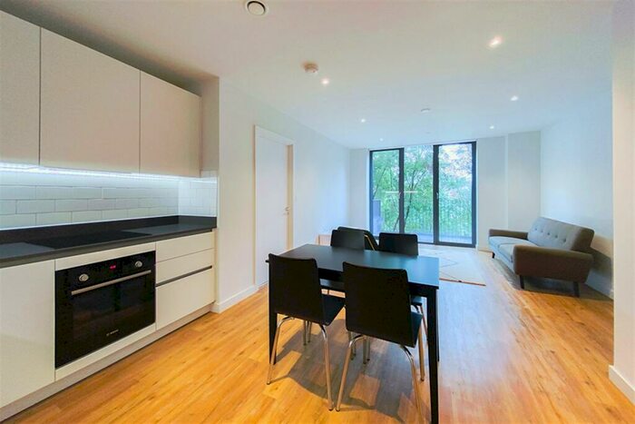 2 Bedroom Apartment To Rent In B.. Mount Yard, Old Mount Street, M4