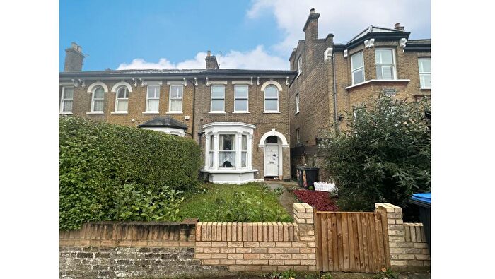 2 Bedroom Flat For Sale In Flat B, Queens Road, Buckhurst Hill, Essex, IG9