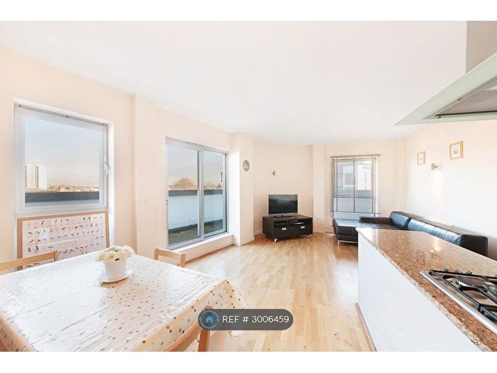 3 Bedroom Flat To Rent In Enfield Road, London, N1