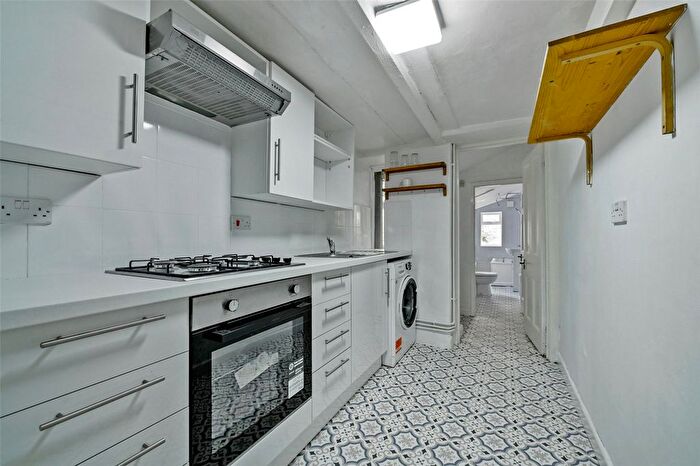 1 Bedroom Flat To Rent In Canynge Road, Bristol, Somerset, BS8