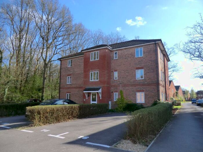 2 Bedroom Flat To Rent In Coppice View, Whiteley, PO15
