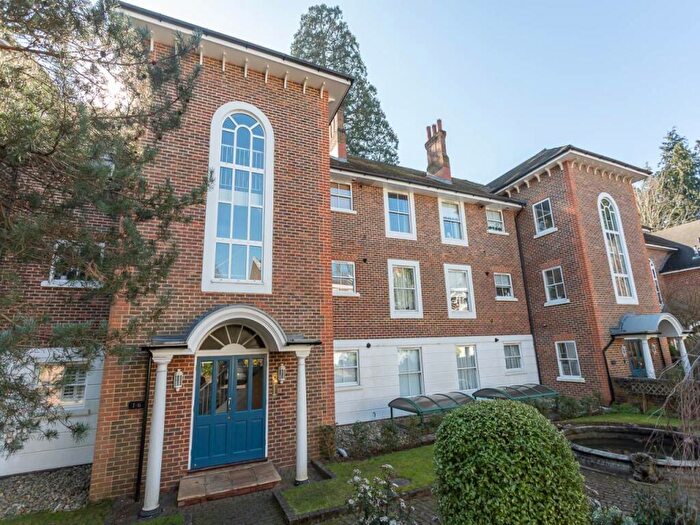 2 Bedroom Apartment To Rent In Cheapside Road, Ascot, SL5