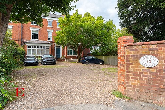 2 Bedroom Flat For Sale In Clarendon Road, Neville Court, CV8