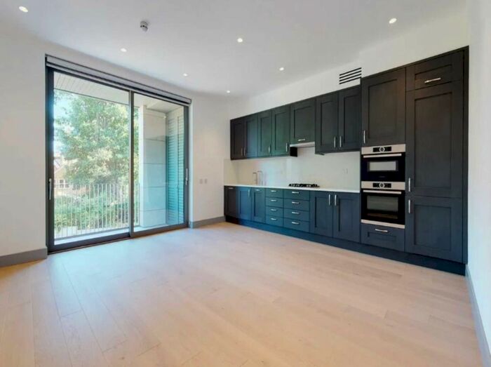 2 Bedroom Flat To Rent In Carlton Road, London, W5