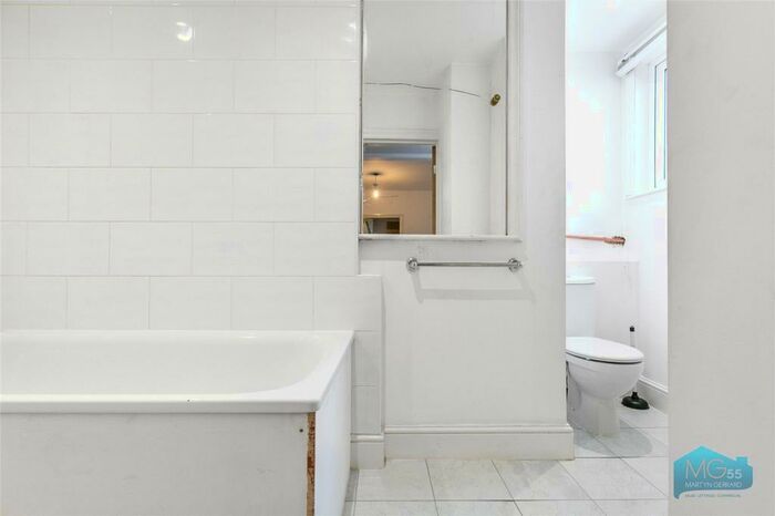 2 Bedroom Apartment To Rent In Alston Road, High Barnet, Hertfordshire, EN5