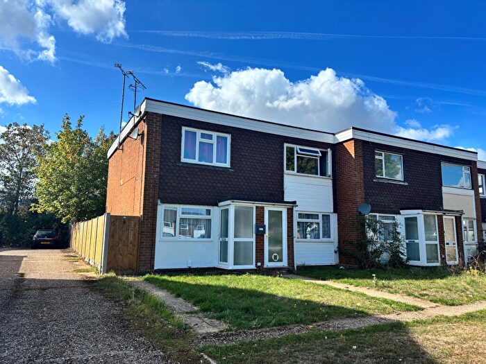 2 Bedroom Maisonette To Rent In Carrington Place, Tring, HP23