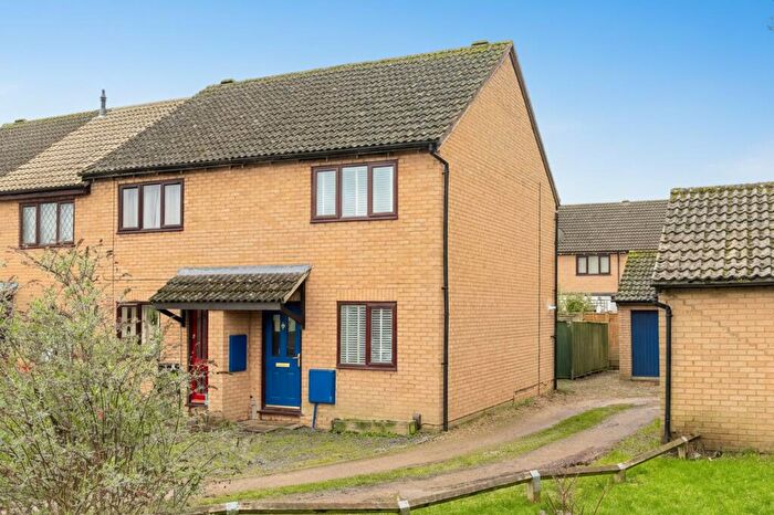 2 Bedroom End Of Terrace House To Rent In Dovehouse Close, Eynsham, OX29