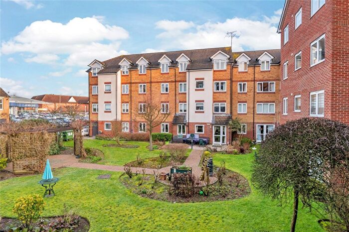 1 Bedroom Flat For Sale In Crosfield Court, Lower High Street, Watford, Hertfordshire, WD17